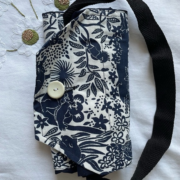 Handbags - NEW Australia flora and flora versatile souvenir bag